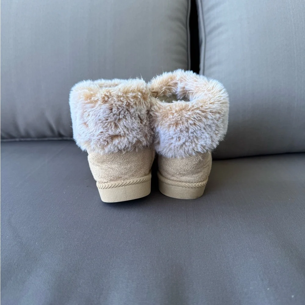 Warm Tan Kids Boots with Plush Lining - Picture 5 of 6